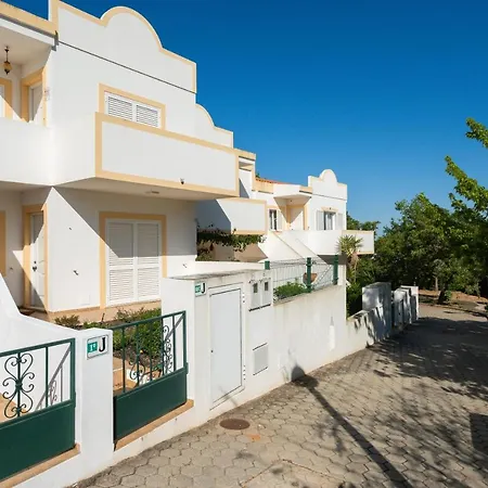 Pauline's In A Small And Quiet In Porches * Porches (Algarve)